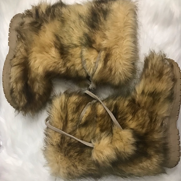Colin Stuart Shoes - Ladies Furry Colin Stuart Boots